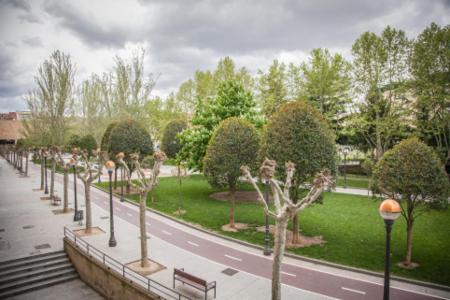 Pension Parque Del Ebro (Adults Only) โลโกรโญ ภายนอก รูปภาพ