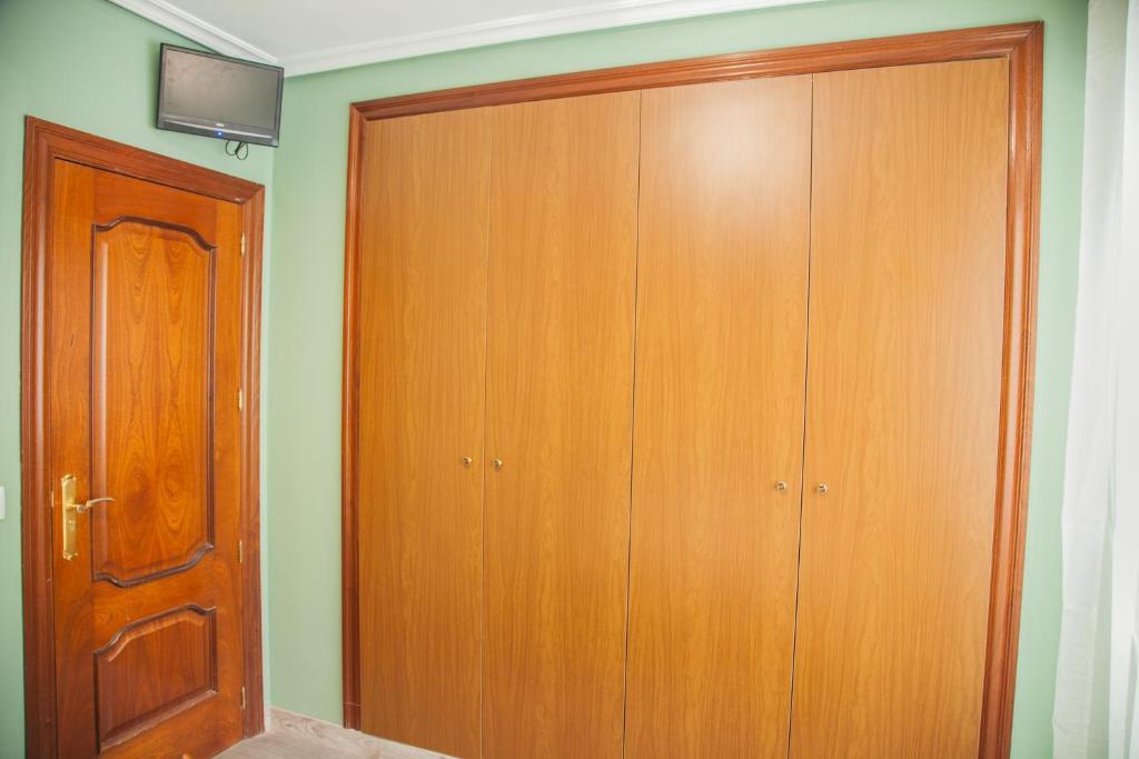 Pension Parque Del Ebro (Adults Only) โลโกรโญ ห้อง รูปภาพ