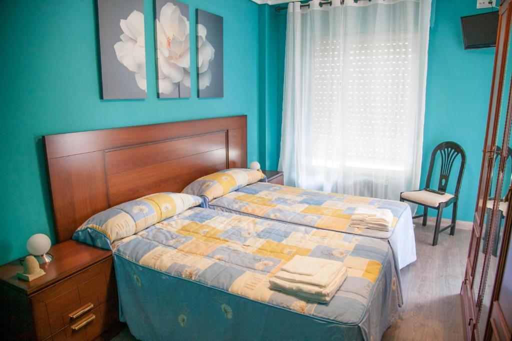 Pension Parque Del Ebro (Adults Only) โลโกรโญ ห้อง รูปภาพ